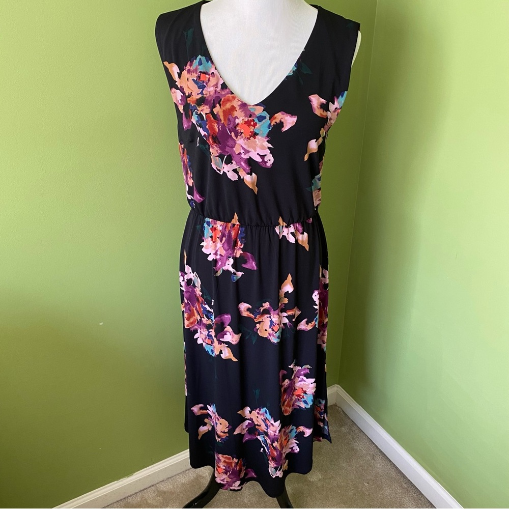 Nicole Miller V-neck Black Floral Midi Dress